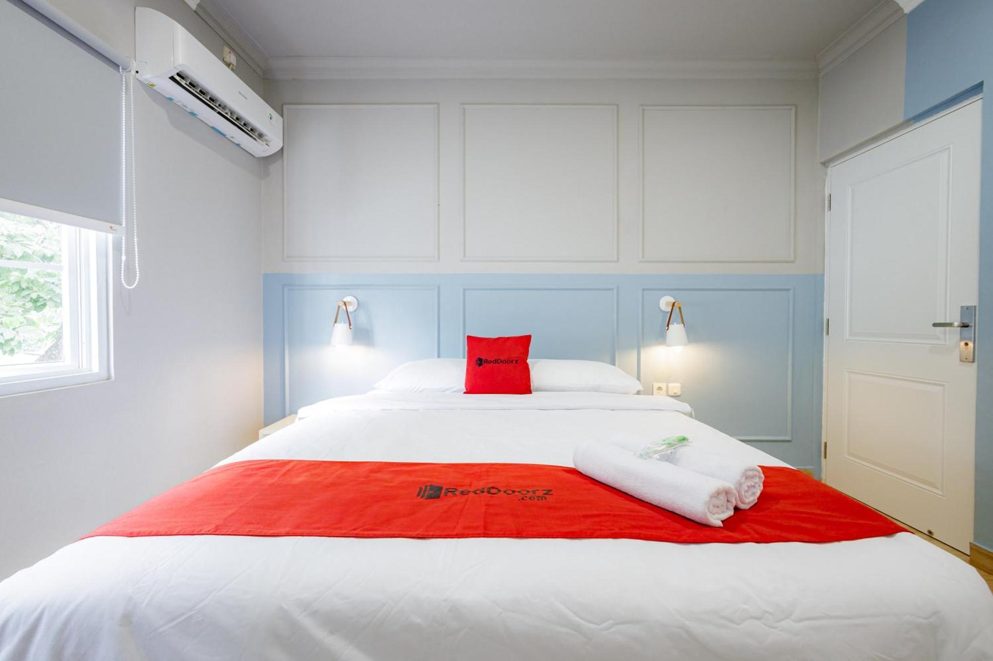 Guest house Reddoorz At Jalan Gatot Subroto Jakarta